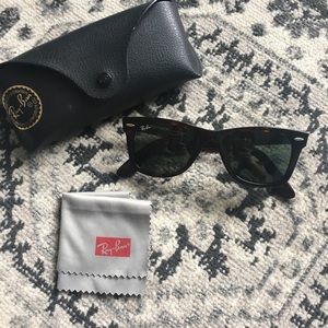 Ray-Ban Wayfarer Sunglasses